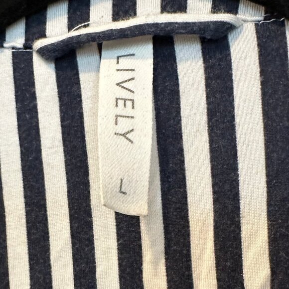 Lively Navy & White Striped Button-Down Pajama Set – Large (Top + Pants) - Picture 5 of 8